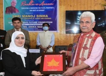 সন্ত্রাসীদের আশ্রয়দাতাদের বাড়িঘরে বুলডোজার চলবে : জানালেন জম্মু ও কাশ্মীরের লেফটেন্যান্ট গভর্নর