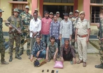 মেঘালয়-ত্রিপুরা সীমান্তে ১৩ বাংলাদেশী অনুপ্রবেশকারী গ্রেফতার ; আটক ৬ ভারতীয় দালাল