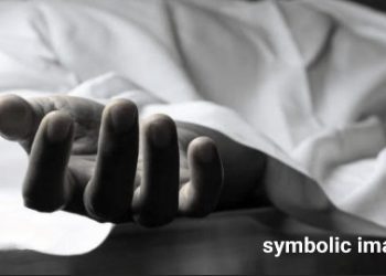 কলকাতার ফুটপাতে অজ্ঞাত প্রৌঢ়ের দেহ উদ্ধার, মৃত্যুর কারন নিয়ে ধন্দ্ব