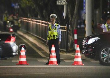 স্ত্রীর সঙ্গে বিবাহবিচ্ছেদের পর ৩৫ জনকে গাড়ির চাকায় পিষে মারল চীনের এক ব্যক্তি,আহত আরও অন্তত ৪০