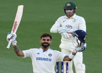 অস্ট্রেলিয়ার পার্থে প্রথম টেস্টের তৃতীয় দিনে দুর্দান্ত সেঞ্চুরি করলেন কোহলি