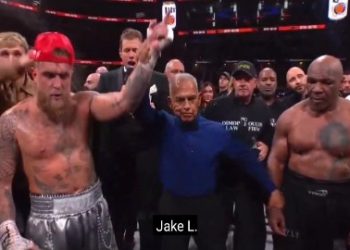 মাইক টাইসন এবং জ্যাক পলের মধ্যে হাই-ভোল্টেজ ম্যাচ, টাইসনকে হারিয়ে ৩৩৮ কোটি টাকা জিতেছেন জ্যাক