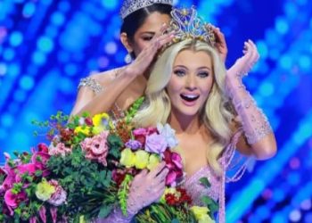 ডেনমার্কের ভিক্টোরিয়া কিয়ার থেইলভিগের মাথায় উঠল৭৩ তম মিস ইউনিভার্স মুকুট  