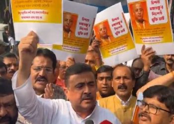 চিন্ময় প্রভুর মুক্তির দাবিতে বিধানসভায় বিক্ষোভ, ‘বাংলাদেশি তালিবান হুঁশিয়ার’ শ্লোগান তুললেন শুভেন্দুরা