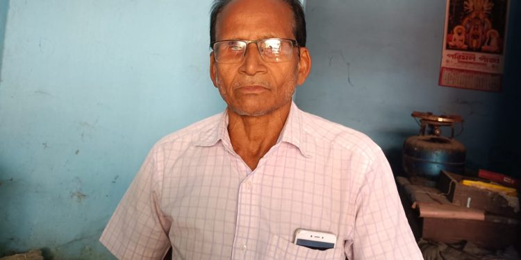 ‘কোরান আমার মাথায়, শ্রীমদভগবদগীতা আমার বুকে’ : ‘লক্ষ কন্ঠে গীতা পাঠের’ প্রচার করে কটাক্ষের শিকার হয়ে বললেন ইনামুল হক