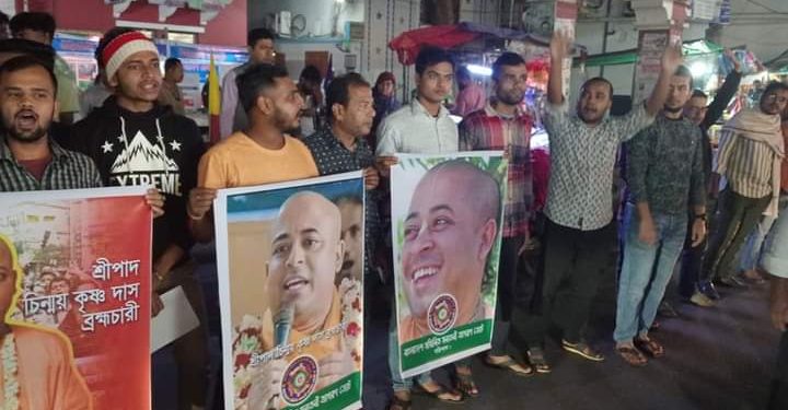 সনাতনীদের উপর নিপীড়ন,মিথ্যা মামলা, পুলিশের হেফাজতে অত্যাচার, কট্টরপন্থীদের সহিংস আক্রমণ,হিন্দুদের দোকান লুট ও সম্পত্তি ভাংচুর : বাংলাদেশি হিন্দুদের উপর নৃসংসতার চিত্র তুলে ধরলেন শুভেন্দু অধিকারী