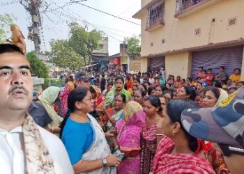 রাজনৈতিক ফায়দার জন্য বাংলাদেশের মতো সমগ্র রাজ্যে সাম্প্রদায়িক উত্তেজনা ছড়ানোর ষড়যন্ত্র চলছে : এমসিডবলুর সদস্যা বেলডাঙা পরিদর্শনের প্রতিক্রিয়ায় মন্তব্য শুভেন্দুর