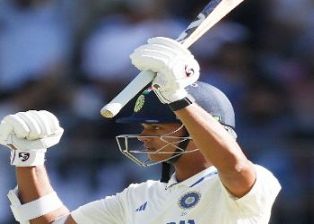 পার্থ টেস্টের দ্বিতীয় দিনে জোড়া রেকর্ড গড়লেন জয়সোয়াল