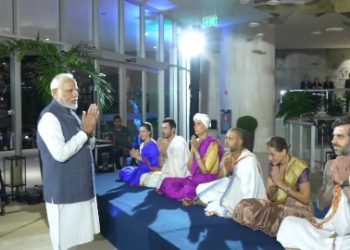 প্রধানমন্ত্রী মোদীকে বৈদিক মন্ত্র দিয়ে অভ্যর্থনা জানালেন ব্রাজিলের পণ্ডিতরা