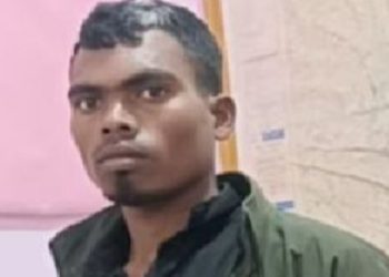 ঝাড়খণ্ড : লিভ-ইন পার্টনারকে খুনের পর দেহ ৫০ টুকরো করে জঙলি কুকুরকে খাওয়ালো খুনি নরেশ ভেংরা