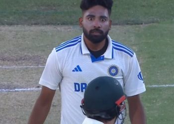 অসি ব্যাটসম্যানের দিকে বিপজ্জনক ভাবে বল ছোড়ায় মোহাম্মদ সিরাজের বিরুদ্ধে ব্যবস্থা নিতে পারে আইসিসি