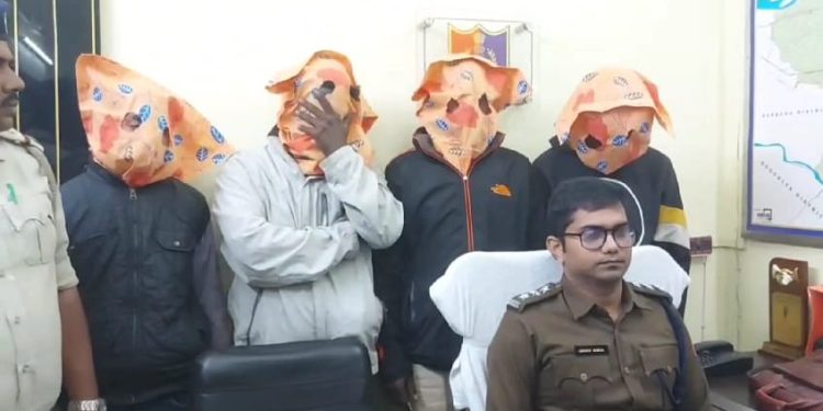 বর্ধমান : একের পর এক পিএইচই পাম্প হাউসে চুরির ঘটনায় পাকড়াও ২ পাণ্ডা সহ ৪ অভিযুক্ত