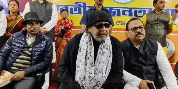 বাংলাদেশ ভারতকে আন্ডার এস্টিমেট করলে ভুল করবে : জানালেন মিঠুন চক্রবর্তী