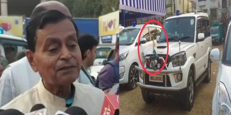 রাষ্ট্রীয় শোকের মাঝে গাড়িতে জাতীয় পতাকা কেন ? প্রশ্ন শুনেই তেলেবেগুনে জ্বলে উঠলেন রাজ্যের মন্ত্রী স্বপন দেবনাথ