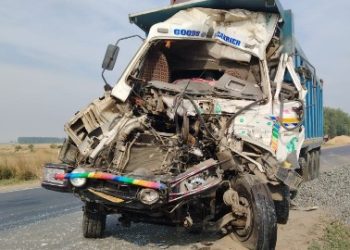 ভাতারে দুই পাথর বোঝাই ডাম্পারের সংঘর্ষ, মৃত ১ ও আহত ২