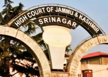 জম্মু-কাশ্মীর হাইকোর্টে নিষিদ্ধ হল বোরখা, আর বোরখা পরে সওয়াল -জবাবে অংশ নিতে পারবেন না মহিলা আইনজীবীরা