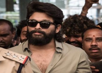 আল্লু অর্জুনকে গ্রেপ্তার করেছে হায়দরাবাদ পুলিশ , পুষ্প-২-এর প্রিমিয়ারে মহিলার পদদলিত হয়ে মৃত্যুর মামলা