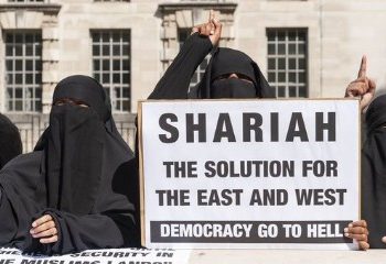 ইউরোপে ‘শরিয়া আদালতের রাজধানী’ হল ব্রিটেন !