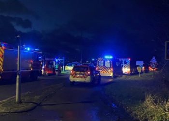 ফ্রান্সের শরণার্থী শিবিরে বন্দুকধারীর গুলিতে ৫ জন নিহত