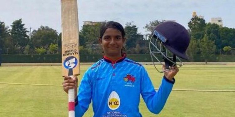 মহিলাদের ওয়ানডে ট্রফির ৫০ ওভারের ম্যাচে ট্রিপল সেঞ্চুরি করে ইতিহাস তৈরি করেছে মুম্বাইয়ের ১৪ বছর বয়সী ইরা যাদব