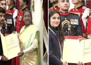 মনু ভাকর-গুকেশ সহ চারজনকে জাতীয় ক্রীড়া পুরস্কার খেলরত্ন তুলে দিলেন রাষ্ট্রপতি দ্রৌপদী মুর্মু