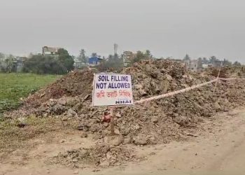 কলকাতায় একের পর এক বহুতল হেলে যাওয়ার ঘটনার মাঝে বেলঘড়িয়া আস্ত জলাশয় বুজিয়ে দেওয়ার ষড়যন্ত্র, সেনার সাহায্য নিয়ে আটকে দিল এনএইচএআই