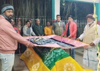 পূর্ব বর্ধমানের ভাতারের ওড়গ্রামে পীর বাবার ঔরসে সম্প্রীতির বার্তা