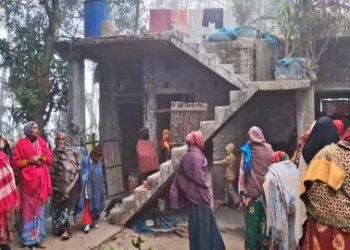 দ্বিতীয় বিয়ের জন্য তালাক দিতে অস্বীকার করায় স্ত্রীকে জবাই করে খুন করল স্বামী নুর মোহাম্মদ