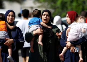 গাজা ‘সাফ’ করে ফিলিস্তিনিদের আরব দেশগুলোতে পাঠাতে চান ডোনাল্ড ট্রাম্প