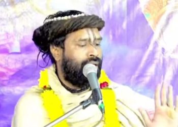 ‘জয় শ্রীরাম’ ও ‘গোমাতার জয়’ বলা যাবে না ! ভাগবত পাঠককে চিরকুট লিখে সতর্ক করল তৃণমূল সমর্থক : একথা জানিয়ে ভিডিও শেয়ার করলেন শুভেন্দু অধিকারী