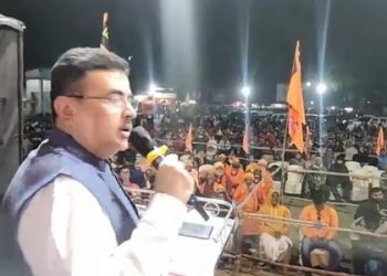 ‘বাংলায় হিন্দু বিপন্ন,হিন্দু তুমি জাগো’ : ‘বিশ্বগীতা মহাযজ্ঞে’র অনুষ্ঠানে বার্তা দিলেন শুভেন্দু অধিকারী