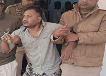 সীমান্তে মানব পাচারকারী দিলওয়ার হুসেনকে পায়ে গুলি করে ধরল আসাম পুলিশ, ৭০ জন বাংলাদেশীকে পাচার করতে গিয়ে এনকাউন্টার হয়