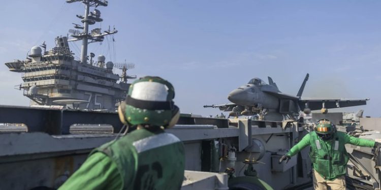 পূর্ব আফ্রিকায় ইসলামি স্টেট ঘাঁটিতে মার্কিন বাহিনীর মারাত্মক বিমান হামলা, বহু সন্ত্রাসী খতম