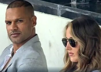 ব্র্যান্ড অ্যাম্বাসেডর শিখর ধাওয়ানের পাশে বসা মহিলাটি কে?