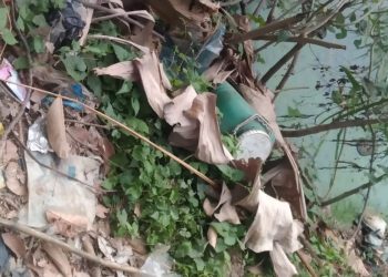 প্লাস্টিকের জার ঘিরে বোমাতঙ্ক কেতুগ্রাম থানার চেঁচুড়ি গ্রামে