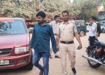 যে গাড়িতে ছাগল কিনতে যাচ্ছিল ব্যবসায়ী তার চালকই ছিনতাইবাজ দলের সদস্য, অবশেষে গ্রেফতার