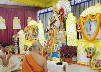 নরেন্দ্রপুর রামকৃষ্ণ মিশনে মহা সমারোহে পালিত হচ্ছে সরস্বতী পুজো