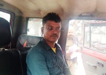 মদ্যপ অবস্থায় ২ বাইকে ধাক্কা দেওয়ার ঘটনায় মারুতি চালককে গ্রেফতার করল ভাতার থানার পুলিশ