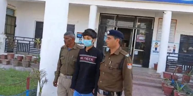 অমিত শাহের ছেলে সেজে বিধায়কের কাছে চাঁদাবাজি, দিল্লি থেকে অভিযুক্তকে গ্রেপ্তার করেছে হরিদ্বার পুলিশ