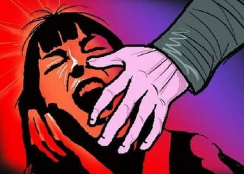 বাংলাদেশের শেরপুরে কিশোরীকে জঙ্গলে টেনে নিয়ে গিয়ে গনধর্ষণ, জানতে পেরে মায়ের আত্মহত্যার চেষ্টা