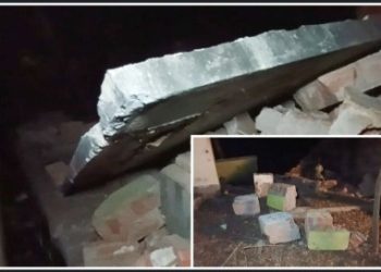 কেতুগ্রামে বাড়ির শৌচাগারে মজুত বোমায় বিস্ফোরণ, উড়ল ছাদ