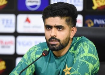 প্লিজ আমায় ‘কিং’ বলবেন না : সাংবাদিক সম্মেলনে বাবর আজম