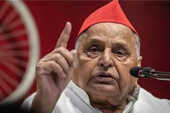 মুলায়ম সিং যাদবের আর একটি “খুনি খেলা” : রামপুর তিরহার নরসংহার ও গনধর্ষণের ঘটনা 