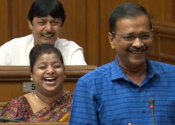 এএপির পরাজয় নিশ্চিত হতেই দিল্লি সচিবালয় সিল, ফাইল-নথি ও কম্পিউটার হার্ডওয়্যার বের করার উপর নিষেধাজ্ঞা ; কি উদ্দেশ্যে কেজরিওয়ালের ?