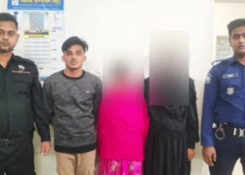 নোয়াখালীতে মায়ের সামনে থেকে ১৫ বছরের মেয়েকে তুলে নিয়ে গেল কয়েকজন যুবক, মেয়েটিকে উদ্ধার করল র‍্যাব