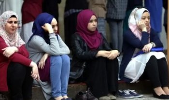 ইসলামি রাষ্ট্র কিরগিজস্তানে নিকাব পরলেই ২৩০ ডলার জরিমানা