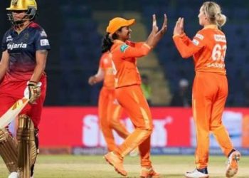 ডব্লিউপিএল ২০২৫ : রয়্যাল চ্যালেঞ্জার্স বেঙ্গালুরুকে ৬ উইকেটে পরাজিত করেছে গুজরাট জায়ান্টস