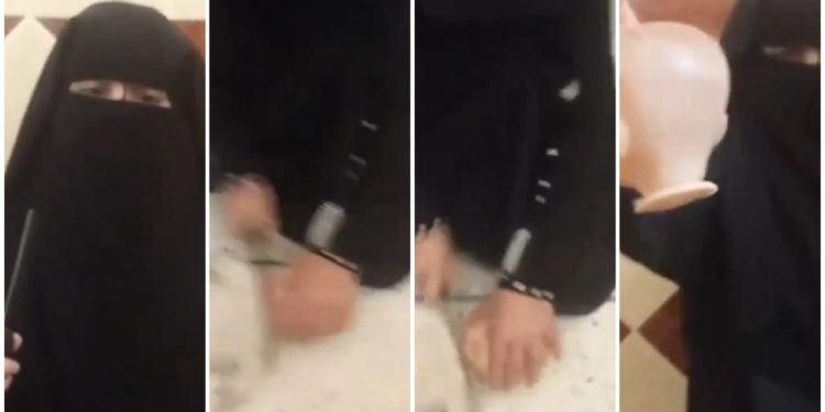 নিজের শিশুকন্যাকে মানুষ খুনের প্রশিক্ষণ দিচ্ছে বাবা ! পুতুলের গলা কাটার ভিডিও ভাইরাল