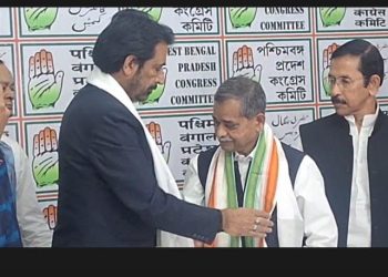 তৃণমূল ছেড়ে কংগ্রেসে যোগ দিলেন প্রণব মুখার্জির ছেলে অভিজিৎ