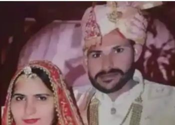 স্বামীর টাকায় ঘুষ দিয়ে রেলের চাকরি  পেয়েই ডিভোর্স দিল স্ত্রী